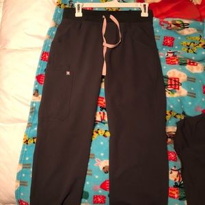 Figs charcoal scrub pants